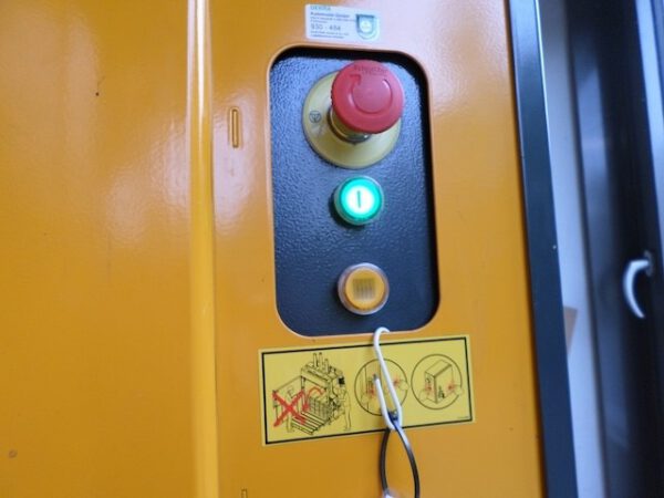 Zwei Ballenpressen, Bramidan X30 – Bild 12