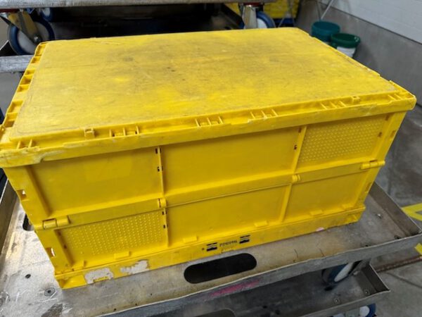 1.050 Stück, Faltkiste, Eurostapelbehälter, UTZ, 600x400x300mm, gelb (blaue Logoschrift) – Bild 9