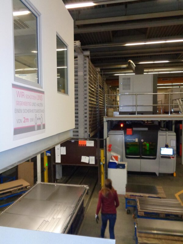 autom. Blechlagerturm und Laseranlage BySprint 2 kW, 8 Türme für Bleche max. 3m x 1,50m, 3 To. Kassette, 216 Lagerplätze – gebraucht - : – Bild 6