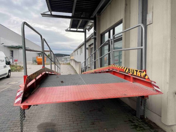 Mobile Mittelachsrampe, Butt, 11,80m lang, 9 To – Bild 3