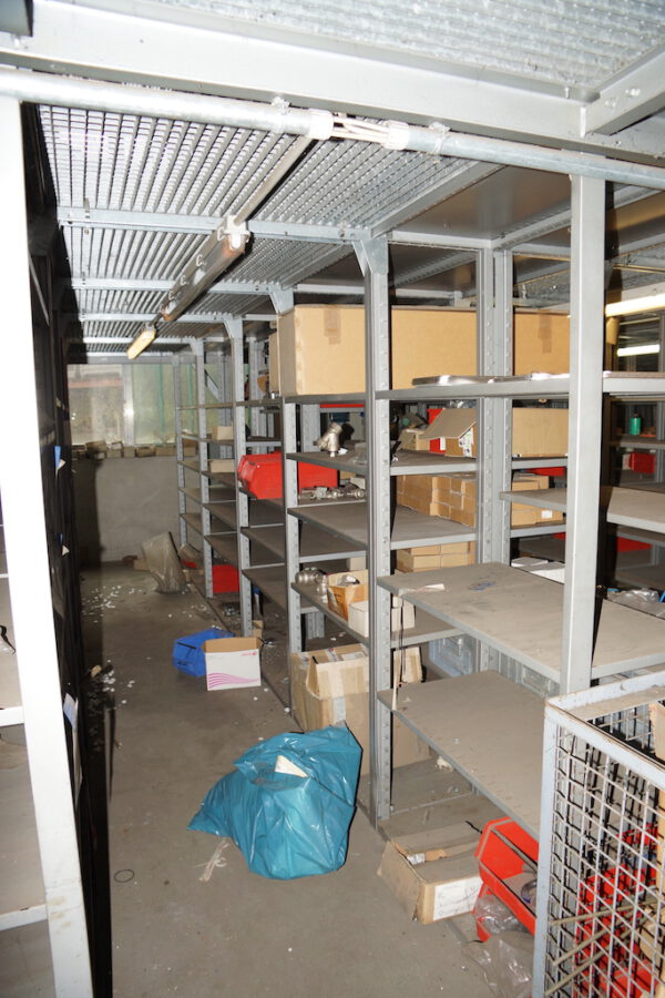 3-Stöckige SSI Schäfer Fachbodenanlage ca. 13,50 x 11m, ca. 216 Felder, Böden 1 x 0,5m, 200kg / Boden – gebraucht - : – Bild 4