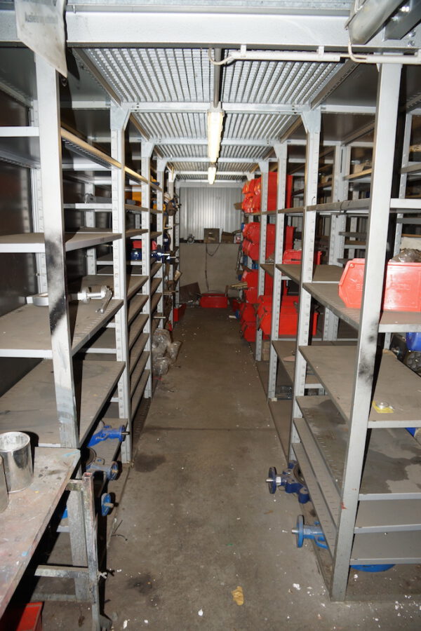 3-Stöckige SSI Schäfer Fachbodenanlage ca. 13,50 x 11m, ca. 216 Felder, Böden 1 x 0,5m, 200kg / Boden – gebraucht - : – Bild 20