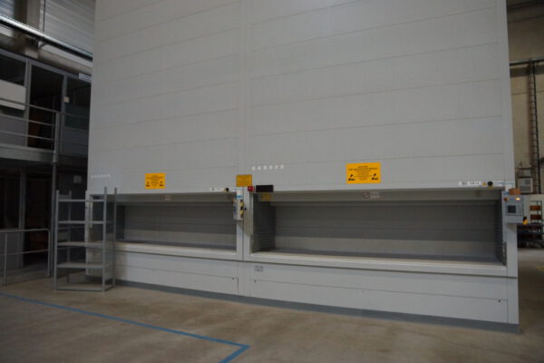 12 Stück Lagerlifte, Kardex, ca. 10m hoch (kürzbar), Tablargröße 3,65 x 0,86m, mind. 320kg pro Tablar – gebraucht -: lagertechnik
