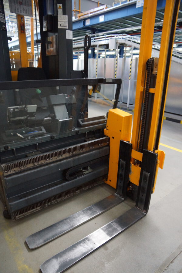 Nr.10, Hochregalstapler Kommissionierstapler, EKX 515K, Baujahr: 2013, 9547 Stunden – Bild 3