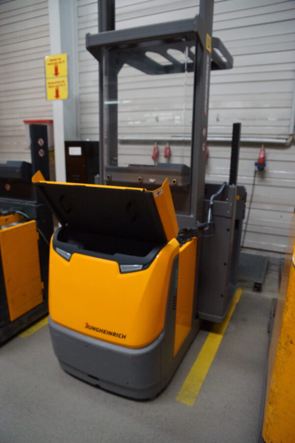 Nr.12, VERTIKAL-KOMMISSIONIERER 1to, EKS 110 Z 190 E, Baujahr: 2017, 365 Stunden – Bild 6
