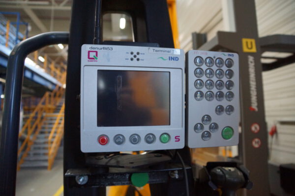 Nr.13, Schubmast­stapler 1,4, ETM/V 214, Baujahr: 2011, 10.924 Stunden – Bild 5