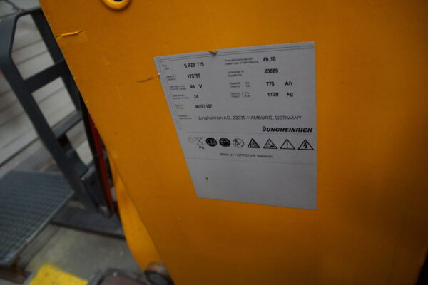 Nr.13, Schubmast­stapler 1,4, ETM/V 214, Baujahr: 2011, 10.924 Stunden – Bild 8