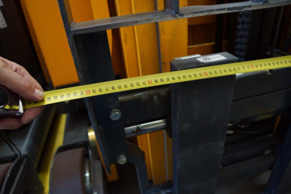 Nr.13, Schubmast­stapler 1,4, ETM/V 214, Baujahr: 2011, 10.924 Stunden – Bild 12