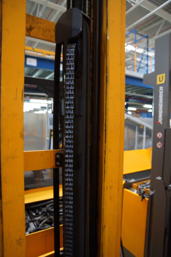 Nr.13, Schubmast­stapler 1,4, ETM/V 214, Baujahr: 2011, 10.924 Stunden – Bild 15