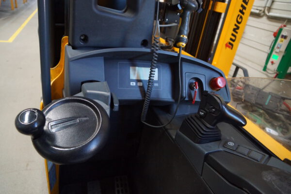 Nr.14, Schubmast­stapler 1,4 - 1,6t, ETM/V 214, Baujahr: 2010, 10.238Stunden – Bild 5