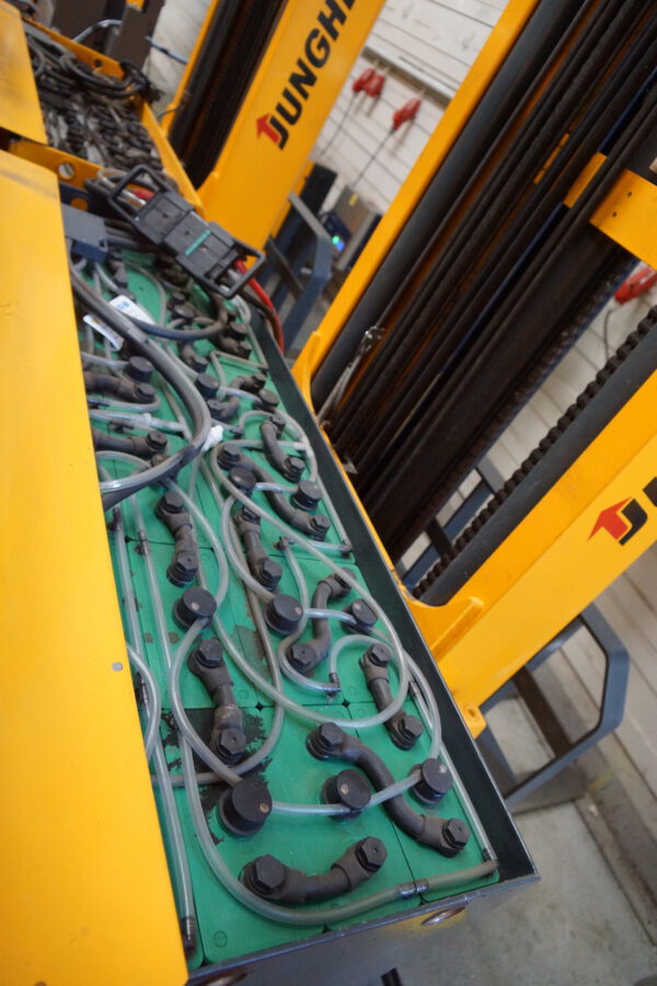 Nr.14, Schubmast­stapler 1,4 - 1,6t, ETM/V 214, Baujahr: 2010, 10.238Stunden – Bild 8