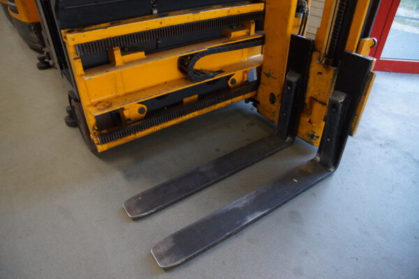 Nr.15, Hochregalstapler, Elektro-Kommissionier-/-Dreiseiten­stapler, EKX 515, Baujahr: 2005, 14.082 Stunden – Bild 3