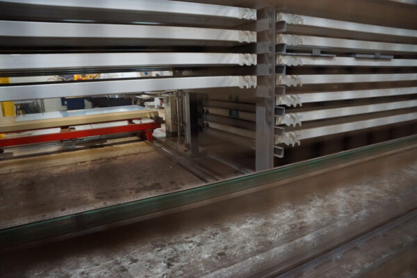 vollautomatisches Blechlager mit 6 Auslagerstationen, 1 Einlagerstation, Remmert, für Bleche max. 4000x2000mm, 243 Lagerplätze, 200 vorhandene Kassetten, max. Beladung pro Palette 5000kg – gebraucht - : – Bild 27