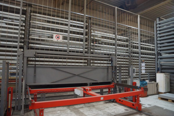 vollautomatisches Blechlager mit 6 Auslagerstationen, 1 Einlagerstation, Remmert, für Bleche max. 4000x2000mm, 243 Lagerplätze, 200 vorhandene Kassetten, max. Beladung pro Palette 5000kg – gebraucht - : – Bild 32