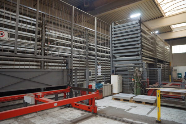 vollautomatisches Blechlager mit 6 Auslagerstationen, 1 Einlagerstation, Remmert, für Bleche max. 4000x2000mm, 243 Lagerplätze, 200 vorhandene Kassetten, max. Beladung pro Palette 5000kg – gebraucht - : – Bild 33