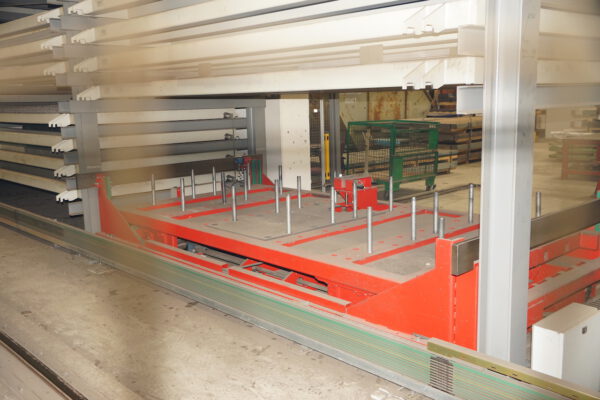 vollautomatisches Blechlager mit 6 Auslagerstationen, 1 Einlagerstation, Remmert, für Bleche max. 4000x2000mm, 243 Lagerplätze, 200 vorhandene Kassetten, max. Beladung pro Palette 5000kg – gebraucht - : – Bild 48