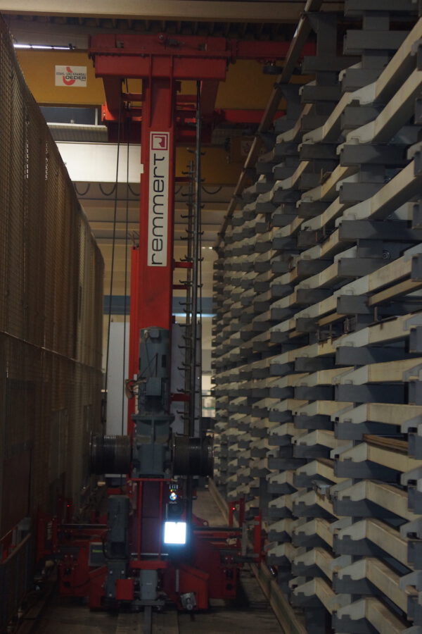 vollautomatisches Blechlager mit 6 Auslagerstationen, 1 Einlagerstation, Remmert, für Bleche max. 4000x2000mm, 243 Lagerplätze, 200 vorhandene Kassetten, max. Beladung pro Palette 5000kg – gebraucht - : – Bild 51