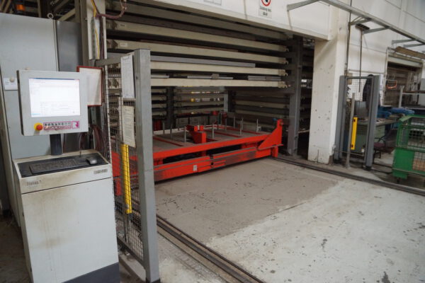 vollautomatisches Blechlager mit 6 Auslagerstationen, 1 Einlagerstation, Remmert, für Bleche max. 4000x2000mm, 243 Lagerplätze, 200 vorhandene Kassetten, max. Beladung pro Palette 5000kg – gebraucht - : – Bild 55