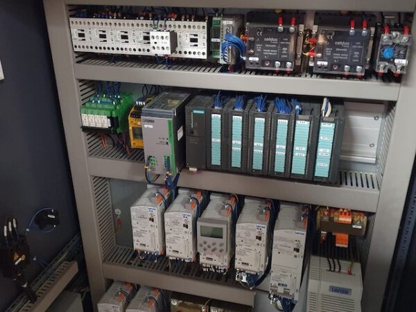 Taktende Folienverpackungsmaschine, Beck mit Zusatzdrucker – Bild 17
