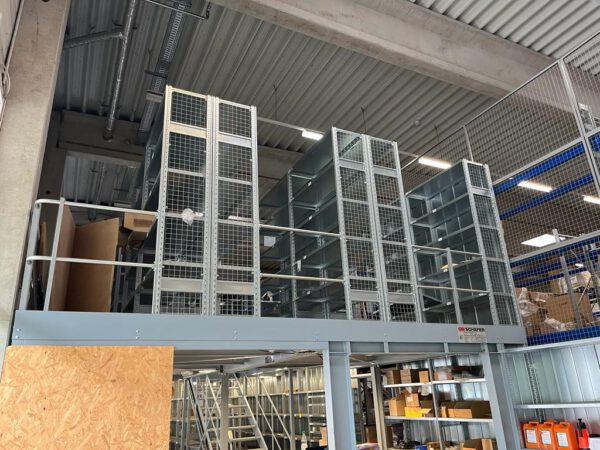 2 geschossige Fachbodenregalanlage, SSI Schäfer, ca 116 Felder lagertechnik