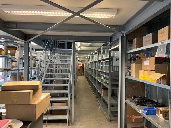 2 geschossige Fachbodenregalanlage, SSI Schäfer, ca 116 Felder lagertechnik
