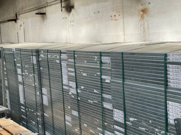 240 Felder Fachbodenregale, SSI Schäfer R3000, ca. 1m x 0,40m, Höhe 2,28m – Bild 3