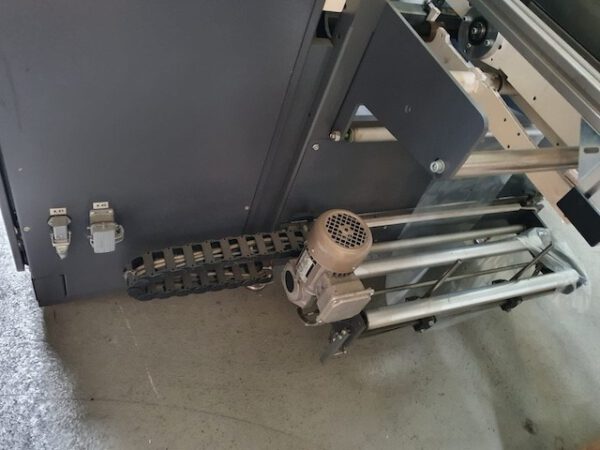 Taktende Folienverpackungsmaschine, Beck mit Zusatzdrucker – Bild 3