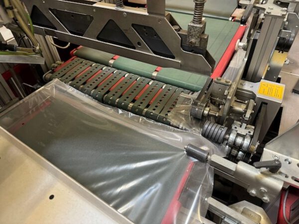 Folienverpackungsmaschine, Cellophanierung von Liegeware (Textil) oder anderen kleinen Teilen, inkl. Drucker – Bild 32