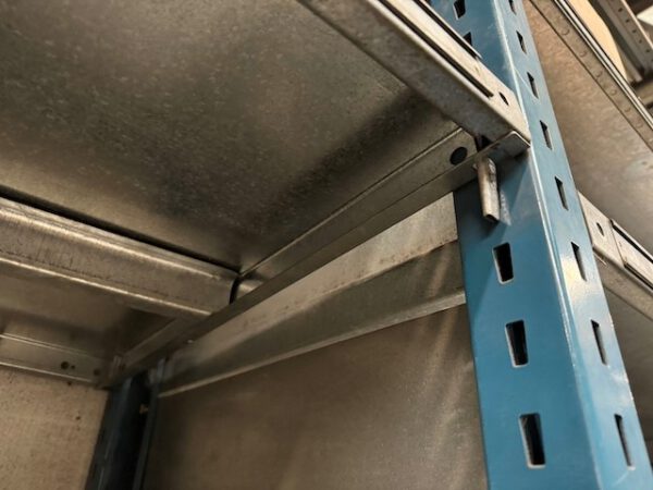 37 Felder Fachbodenregale, Rahmenhöhe 3m, Tiefe 59cm – Bild 7