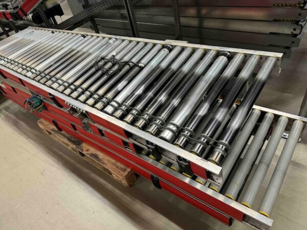 Fördertechnikanlage ca. 1.500m Länge, TGW, bestehend aus Rollenbahnen, Gurtförderern, Steigbänder, Umsetzer, Rollenbahnkurven – Bild 13