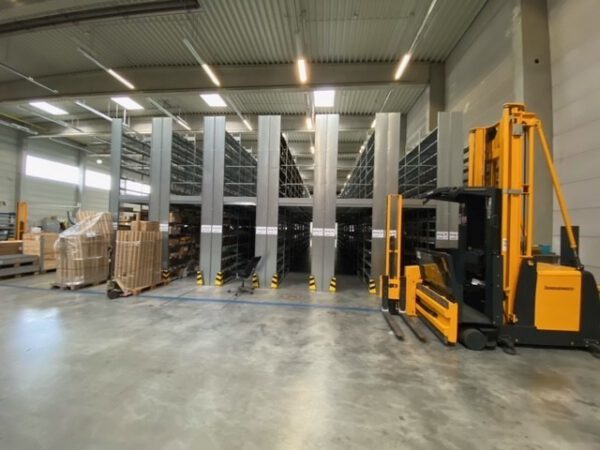 Kleine Fachbodenregalanlage, Bito, 1,30m x 0,30m, ca. 288 Felder, 5m Höhe – Bild 16