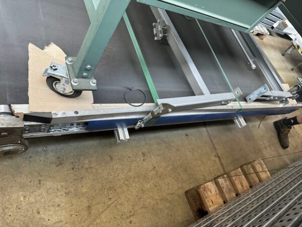 Gurtförderer, TGW, ca. 2,37m Länge, 1,30m Breite, – Bild 3