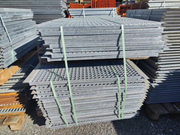 500 Stück Gitterroste für Palettenregale