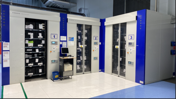 Horizontalkarussell (HoKa), bestehend aus 6 Karussells, Kardex