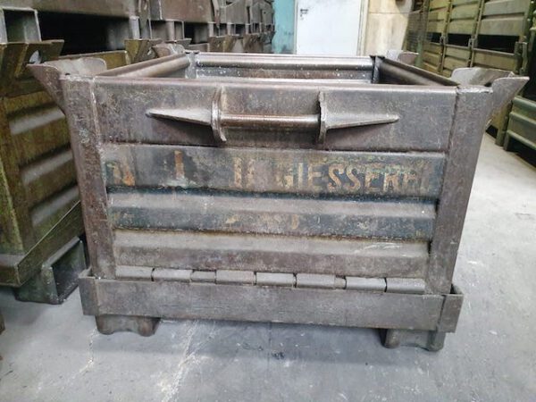 36 Stück Heson „Rutsch“ - Transport- und Stapelbehälter zum Öffnen /  Abkippen, ca. 1,20m x 0,98m, braun – Bild 2