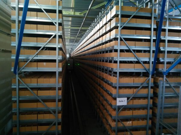 ATL (Automatisches Kleinteiletablarlager) mit 14 880 Stellplätzen - gebraucht - : lagertechnik