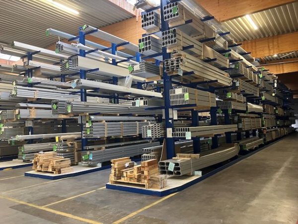 Kragarmregal, Hofmann, 6m hoch, 850mm tiefe Arme, zweiseitig – Bild 2