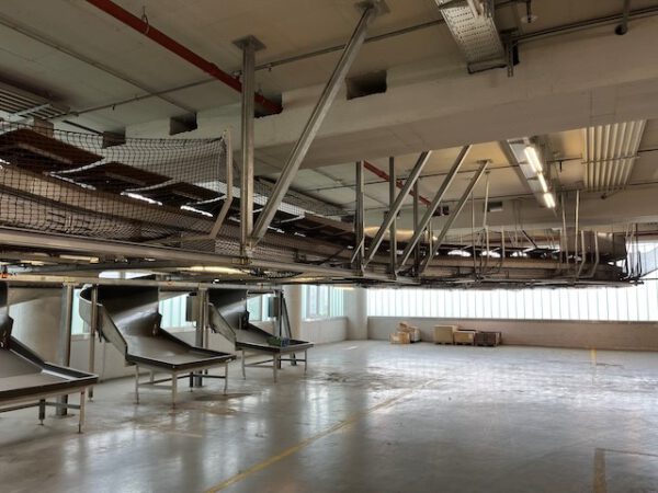 Kippschalensorter, dematic, inkl. Kartonfördertechnik, 78 Sorterendstellen – Bild 30