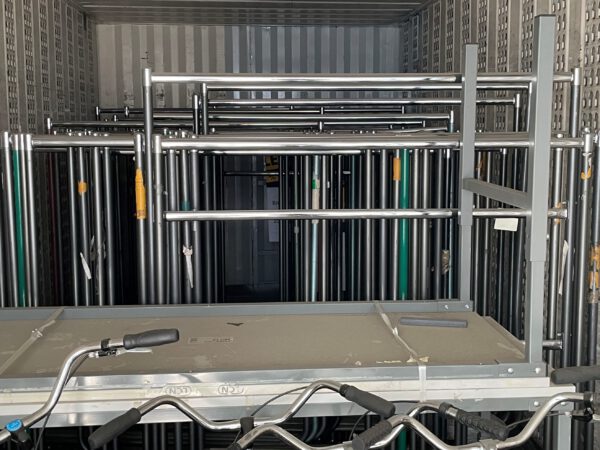 70 Kleiderstangen, rollbar, - gebraucht - :