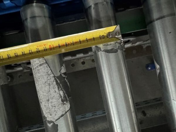 Kleiner „Sorter“ mit 12 Zielen, von AMI mit Fördertechnikanlage Overbeck inkl. Scanner, Steuerung, Waage, Kurven, Steigförderer, Gurtförderer, etc – Bild 37