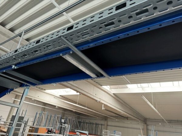 Kleiner „Sorter“ mit 12 Zielen, von AMI mit Fördertechnikanlage Overbeck inkl. Scanner, Steuerung, Waage, Kurven, Steigförderer, Gurtförderer, etc – Bild 45
