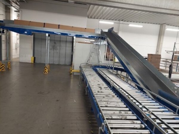 Kleiner „Sorter“ mit 12 Zielen, von AMI mit Fördertechnikanlage Overbeck inkl. Scanner, Steuerung, Waage, Kurven, Steigförderer, Gurtförderer, etc – Bild 5