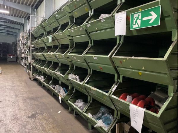 147 Stück Lager-Fix Behälter, Stapel- Transportbehälter – Bild 2