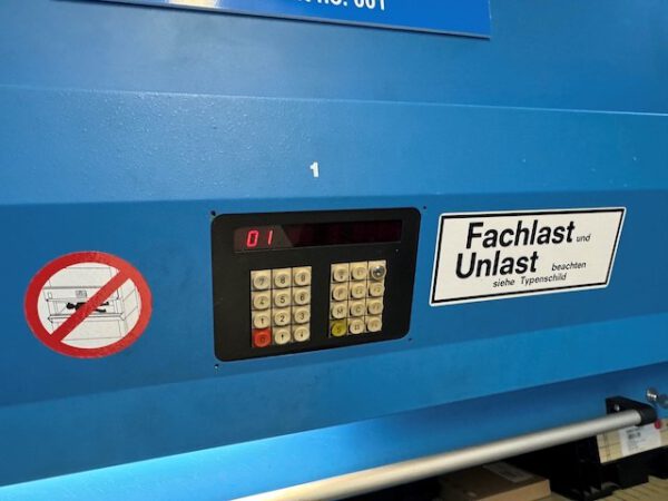 Lagerpaternoster, Kardex, 170kg / Gondel, 4,40m hoch, 27 / 28 Gondeln – Bild 3