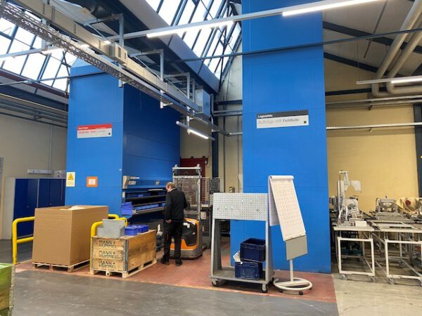 2 x Lagerpaternoster, Kardex- Bellheimer, 460kg / Gondel, ca. 4,60m und 6m hoch