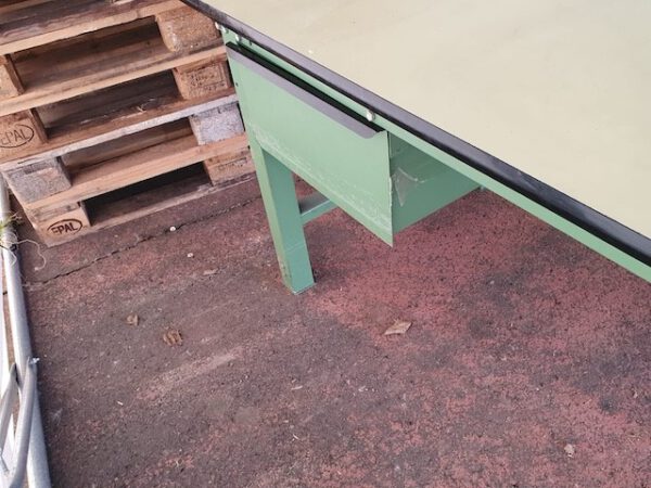 Langer Arbeitstisch / Packtisch – Bild 3