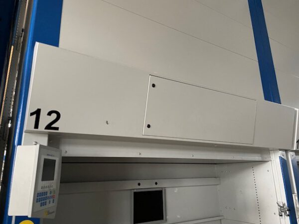 6 Stück Liftsysteme, Megamat, 327kg / Tablar, ca. 11,16m hoch (die Gerätehöhe kann ohne großen Aufwand gekürzt werden), Tablargröße: ca. 2,04m x 0,61m lagertechnik