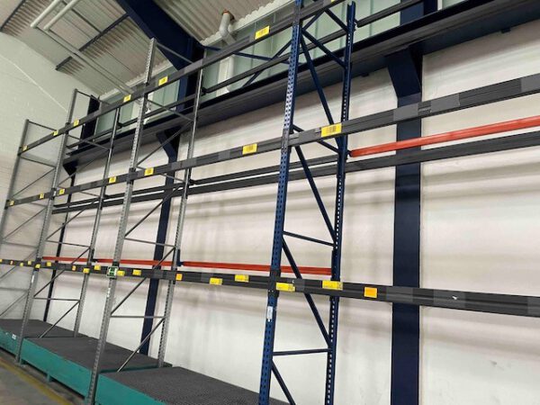 Palettenregal 5,50m hoch, Meta, 900kg / Palette, ca. 96 Stellplätze