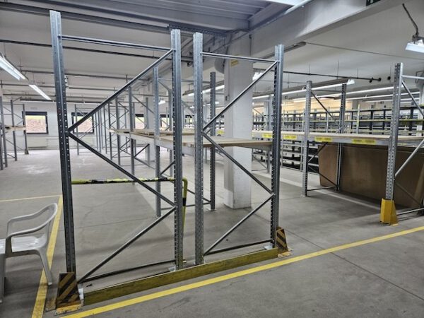 Palettenregal 2.50m hoch, Dexion, 1.000kg / Palette, ca. 272 Stellplätze – Bild 2