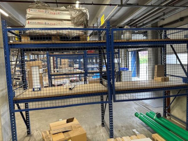9 Stück Palettenregal / Weitspannregal je 2 Felder mit Spanplatten und Rückwänden, Höhe ca. 2,50m, – Bild 8